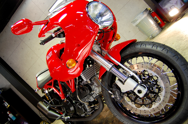 DUCATIX|[c1000S̃KXR[eBO2