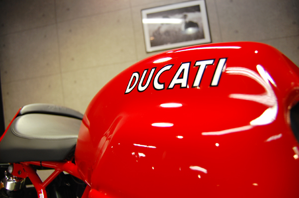 DUCATIX|[c1000S̃KXR[eBO4