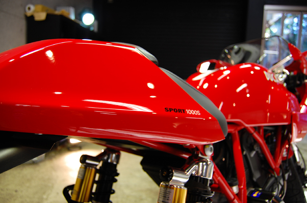 DUCATIX|[c1000S̃KXR[eBO8