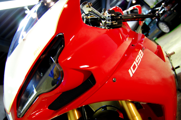 DUCATI 1098R̃KXR[eBO5