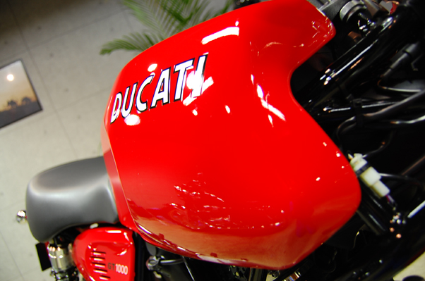 DUCATIEGT1000̃KXR[eBO3