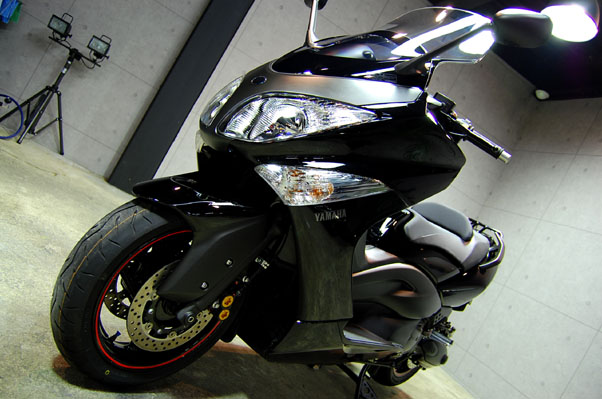 YAMAHA T-MAX̃KXR[eBO3