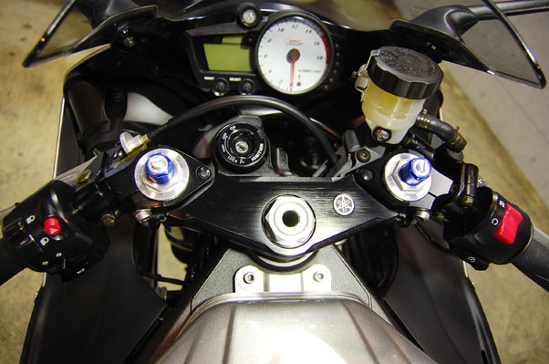 YAMAHA YZF-R6̃KXR[eBO3